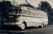 De bus op de foto is wagen nummer 4 van de GATO. Het is een DAF met Medema carrosserie. De bus kreeg in of na 1952 het voertuiggebonden kenteken NB-19-87.