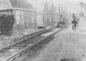 Werkzaamheden aan de tramlijn te Lippenhuizen.