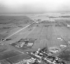 Luchtfoto van Gorredijk en Terwispel tijdens de wateroverlast in 1965/1966