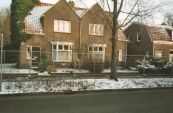 Gemeentewoningen vlak voor de afbraak