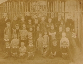 Openbare lagere school Gorredijk 1882, Met op de foto meester Boorsma.