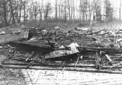 In de oudejaarsnacht van 1981 werd een noodgebouw van de Burgemeester Harmsmaschool in brand gestoken. In dit gebouw werden biologie, natuurkunde en scheikunde lessen gegeven.