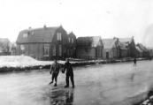 Schaatsen op de vaart bij Hennie van der Schoot. (foto via D.Coehoorn)