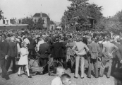 Wat er te zien of te horen viel op 5 mei 1945 is onduidelijk, maar druk was het wel.