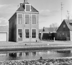 Voorgevel Langewal 52  1981, (foto van der Wal)
