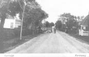 De Hegedyk in het inmiddels als dorp opgeheven Kortezwaag. In het eerste huis links is meer dan 100 jaar bewoond geweest door een huisarts.