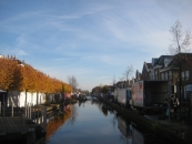 De najaarsmarkt werd mede door het mooie weer druk bezocht.