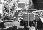 Najaarsveemarkt in 1987. Er wordt steeds minder vee aangevoerd.