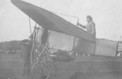 Uit een dergelijk vliegtuigje maakte Sietse Teijema in 1922 zijn luchtfoto's.