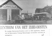 De tram verdween; autobussen en vrachtauto's kwamen. Vele keren per dag is het een komen en gaan bij het oude tramstation in Gorredijk. De tramlijn Heerenveen-Drachten werd in 1948 opgeheven, bussen van de Nederlandse Tramweg Maatschappij vervoerden voortaan de passagiers.